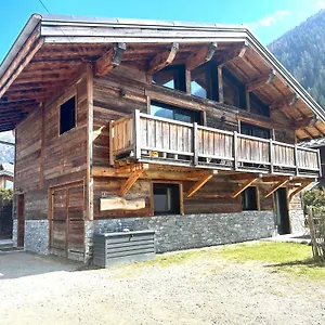  Chalet Le Petit Nicolas, Jacuzzi, Vue Mont Blanc France